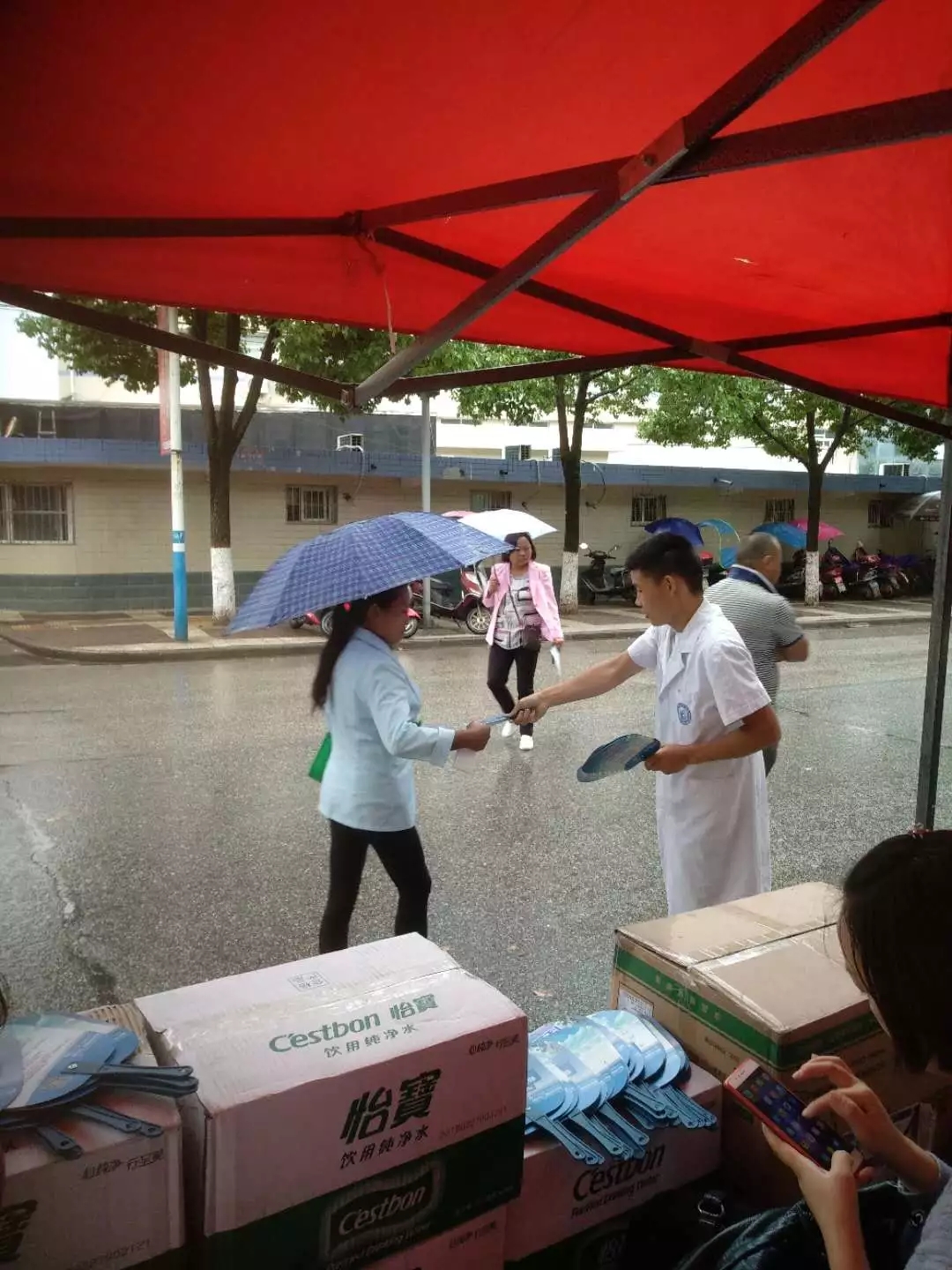 1528943972894372.jpg 640.webp (5).jpg