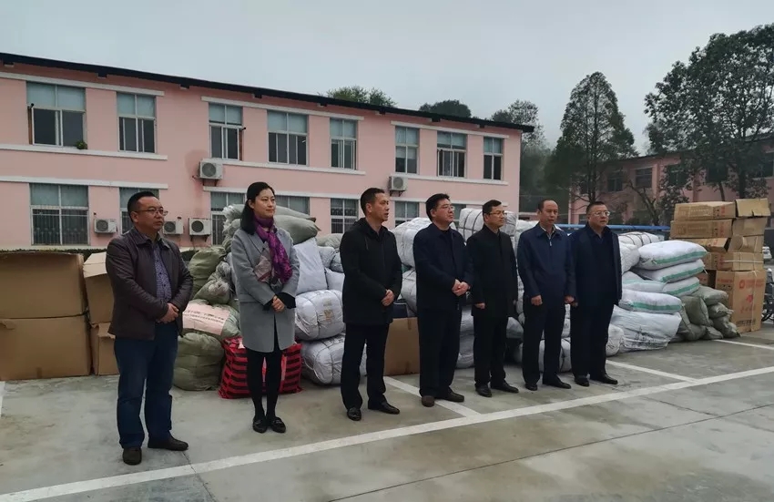 1541816811220839.jpg 1541816811220839.jpg